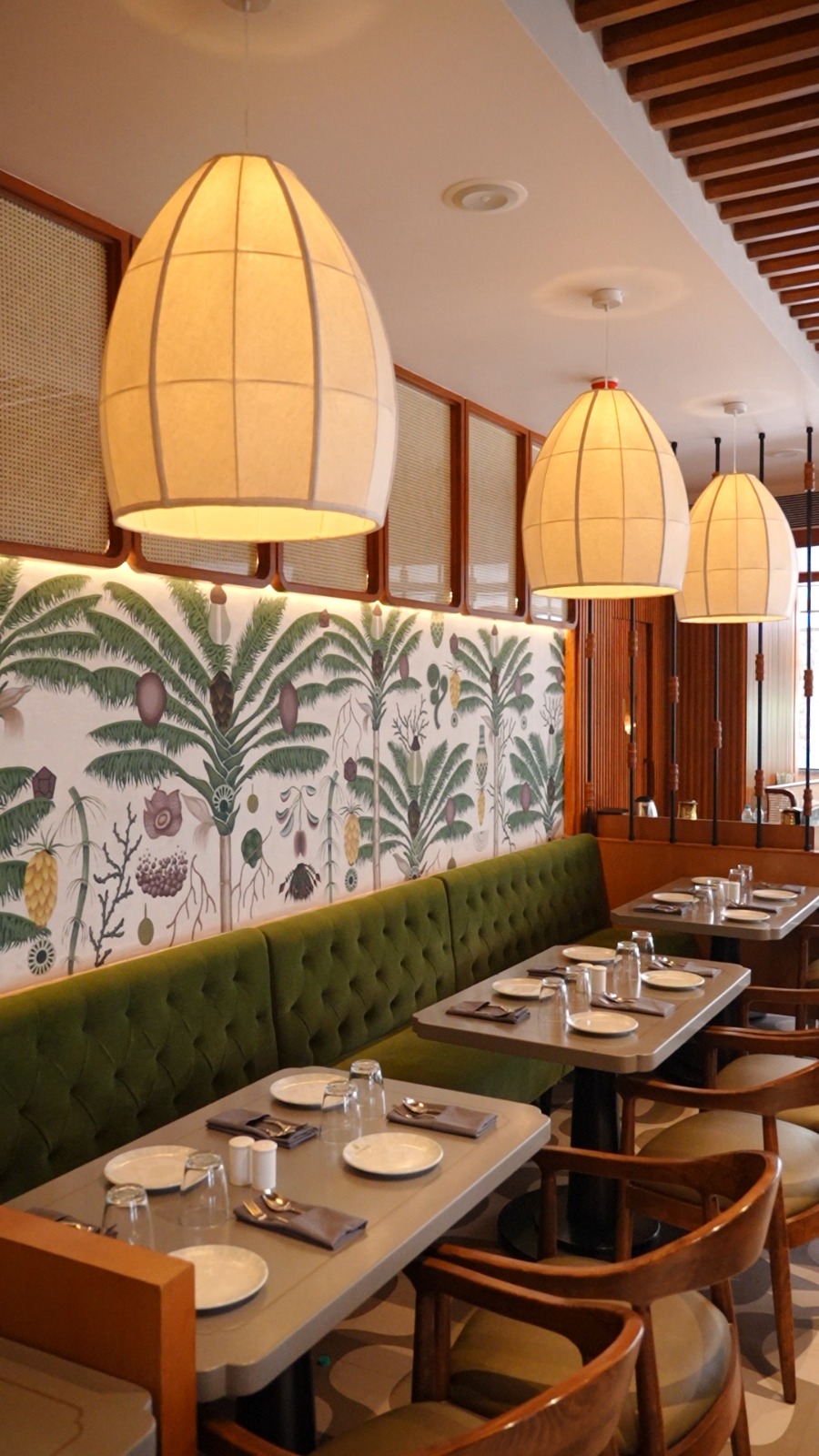 Restaurant Ambience